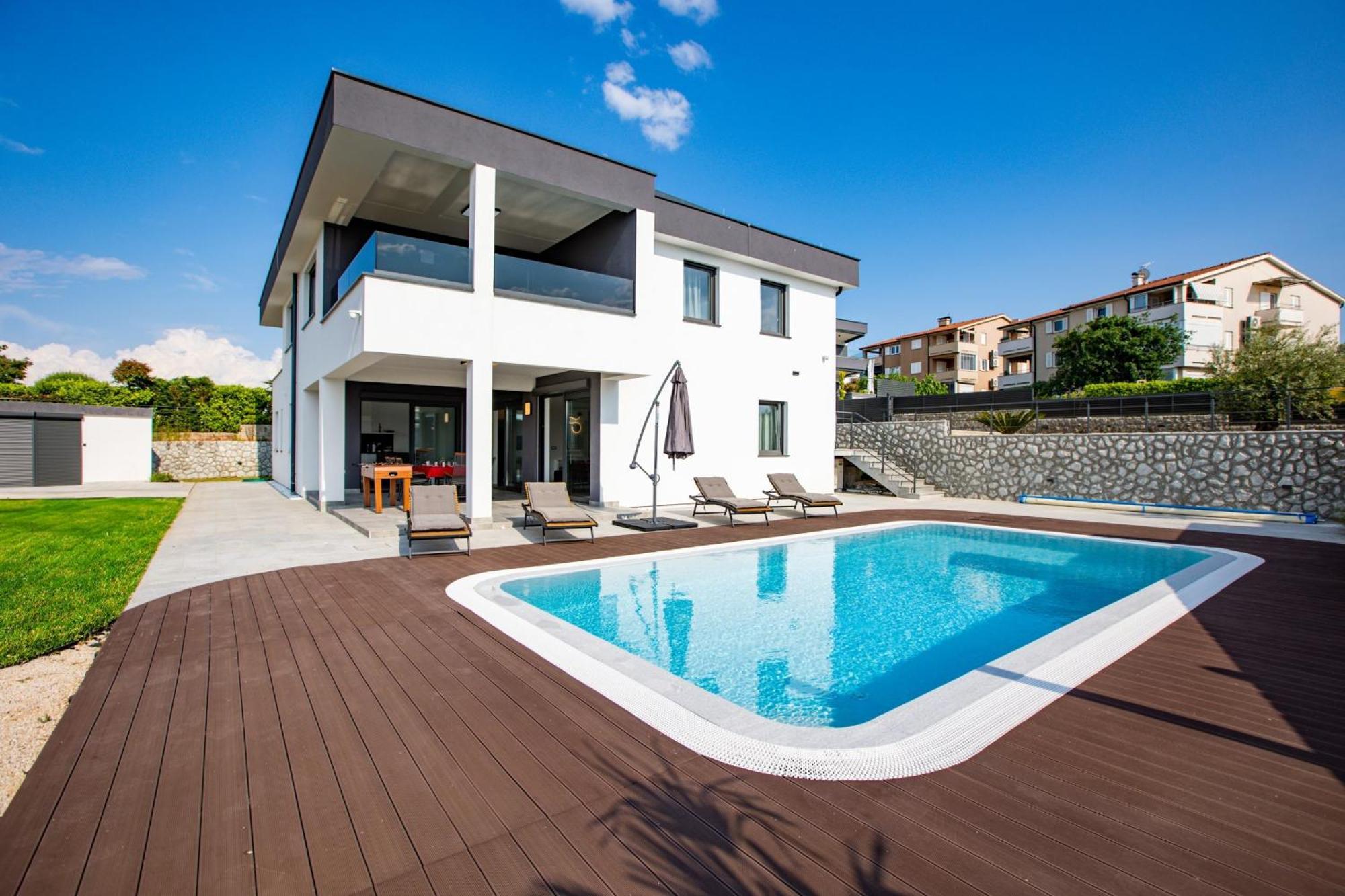 Aqua Villa